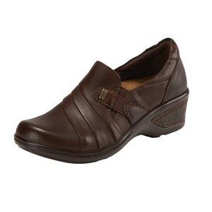 Earth Origins Women's Jackal Fay Slip On, Brown